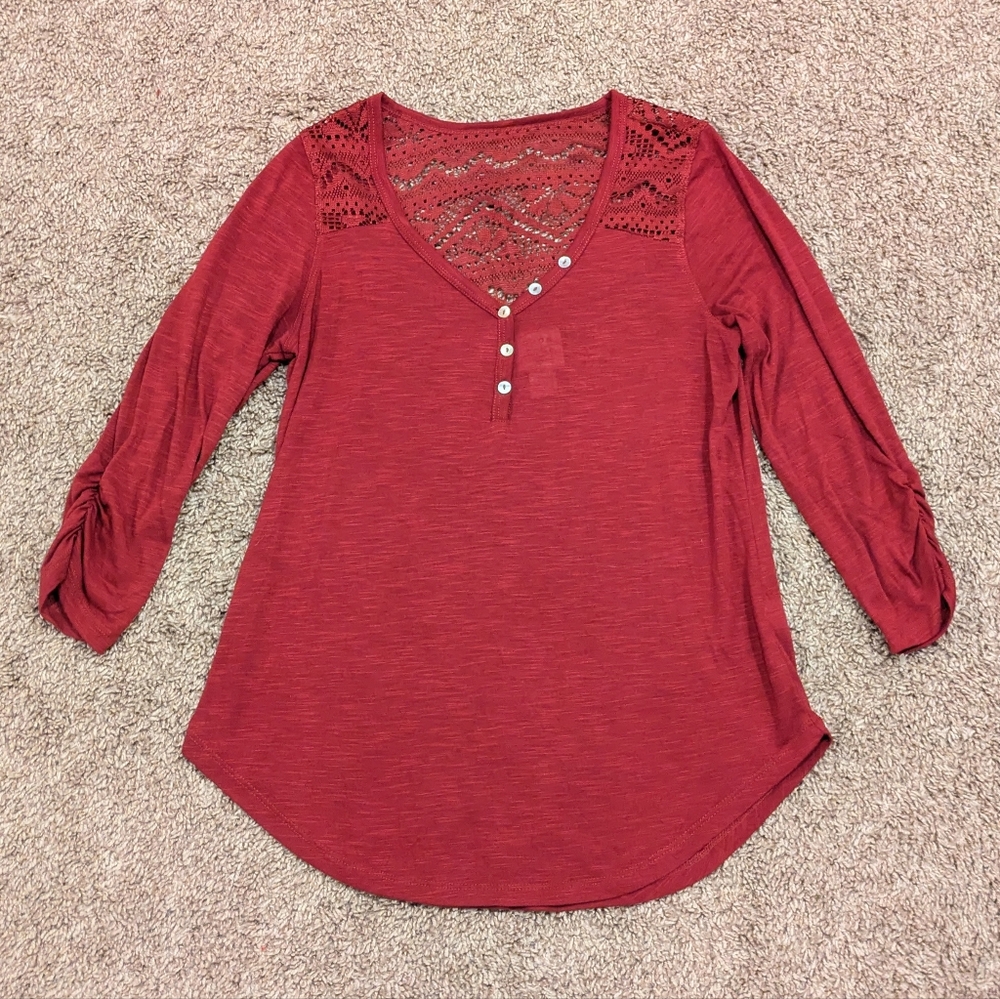Neon Soul Burgundy 3/4 Sleeve Lace Back Shirt Top Women's
